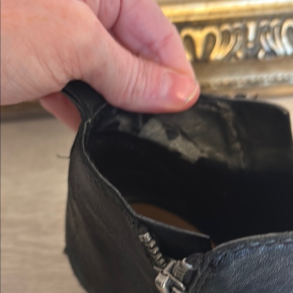 Sleek Black Ankle Boots with Side Zipper - Picture 8 of 8